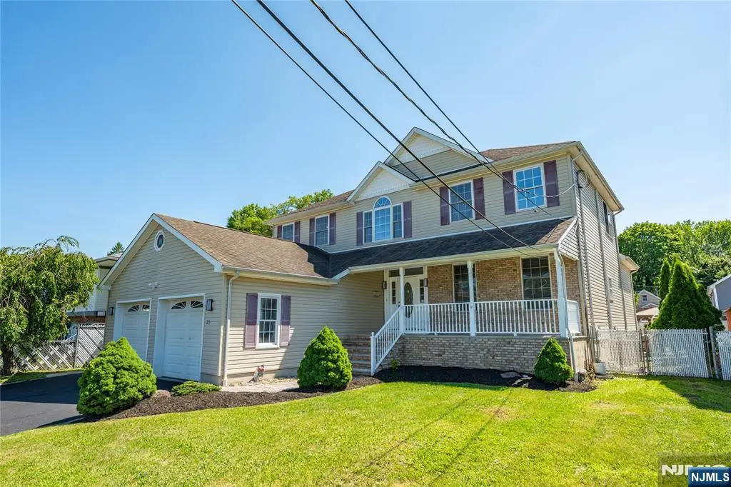 25 Park Place, Little Falls, NJ 07424 - #1