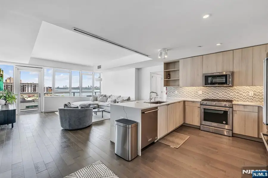 800 Ave At Port Imperial Boulevard 703, Weehawken, NJ 07086 - #3