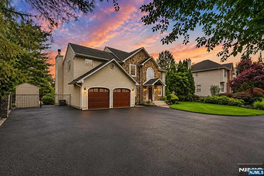 5 Gates Place, Wayne, NJ 07470 - #3