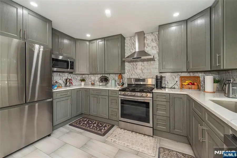 54 Hasbrouck Avenue, Hasbrouck Heights, NJ 07604 - #3