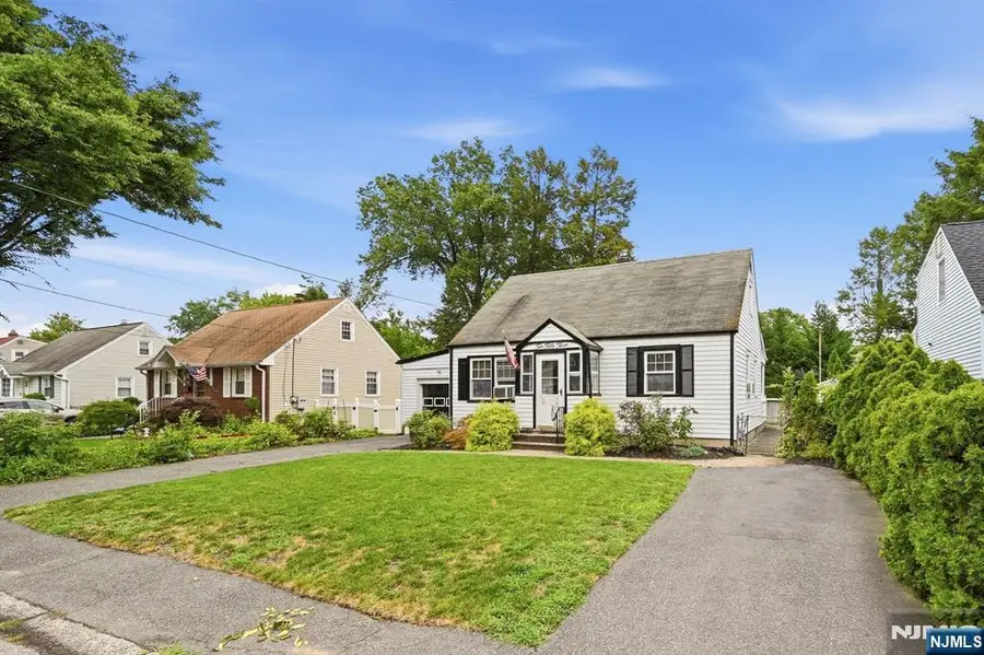 1053 Carnation Drive, New Milford, NJ 07646 - #2