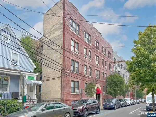 523-25 34th Street D1, Union City, NJ 07087