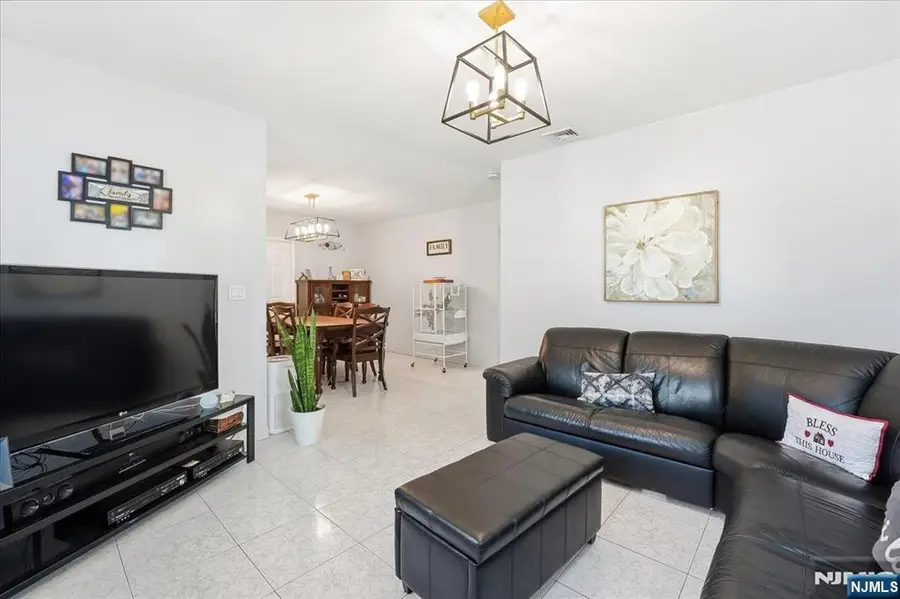 2 6th Street, Ridgefield Park, NJ 07660 - #3