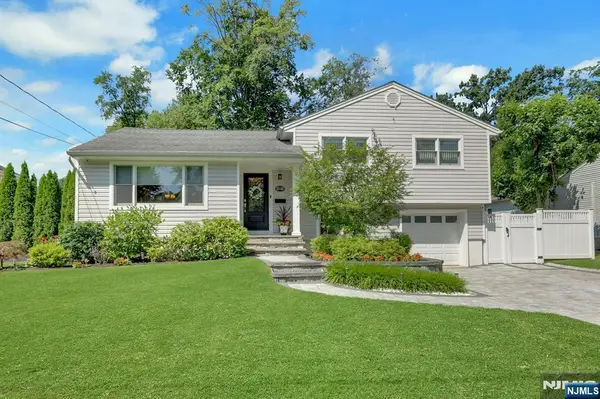 15-10 Mandon Place, Fair Lawn, NJ 07410