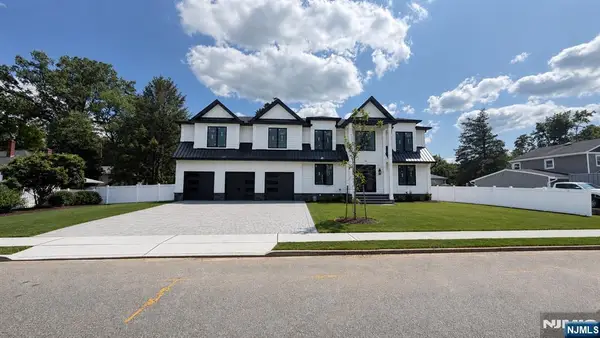 295 Georgian Drive, Paramus, NJ 07652