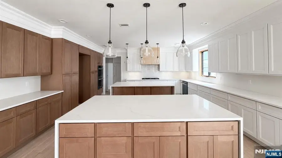 295 Georgian Drive, Paramus, NJ 07652 - #2