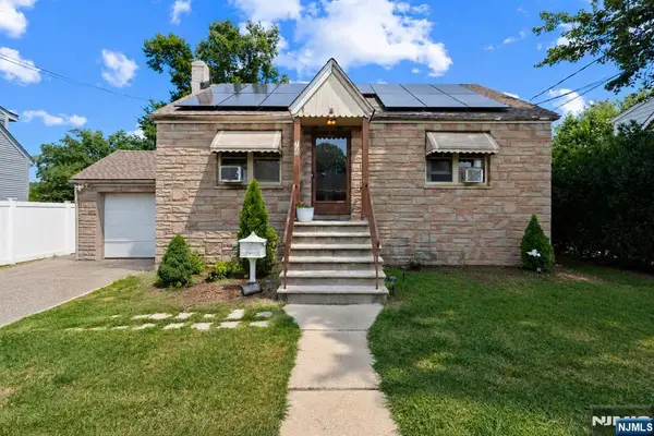 76 Niehaus Avenue, Little Ferry, NJ 07643