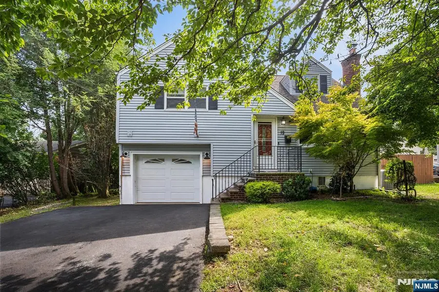 19 W Park Avenue, Park Ridge, NJ 07656 - #2