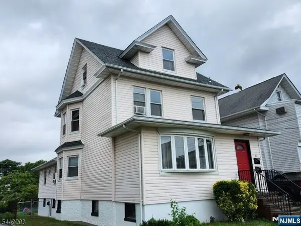 33 Livingston Avenue, Lyndhurst, NJ 07071