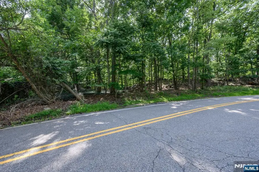 782 Brooklyn Mountain Road, Hopatcong, NJ 07843 - #2