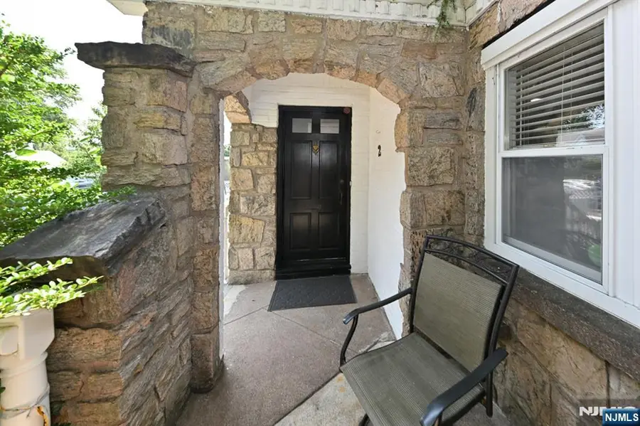 2 Youngs Place, Saddle Brook, NJ 07663 - #2