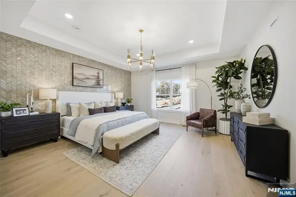12 Pimlico Place, Oakland, NJ 07436