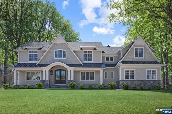 68 Grandview Avenue, Upper Saddle River, NJ 07458