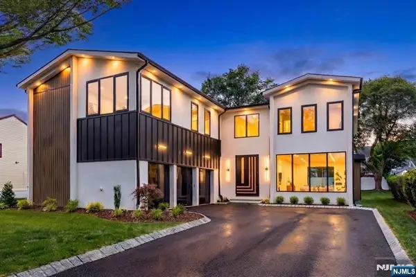 210 Hillcrest Drive, Paramus, NJ 07652