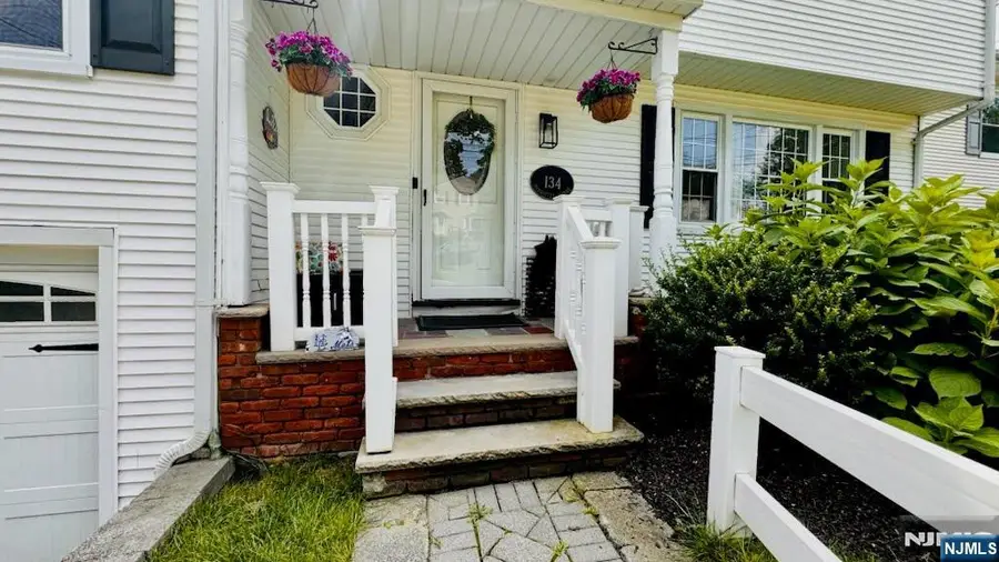 134 Manhattan Avenue, Waldwick, NJ 07463 - #2