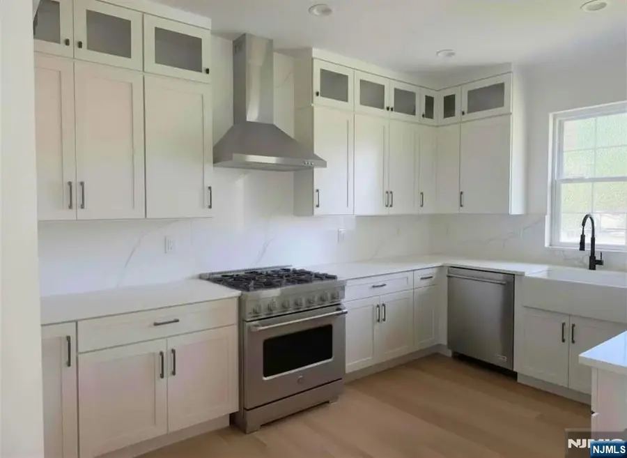 64 Alberta Drive, Saddle Brook, NJ 07663 - #3