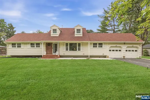 628 Lamanna Drive, River Vale, NJ 07675