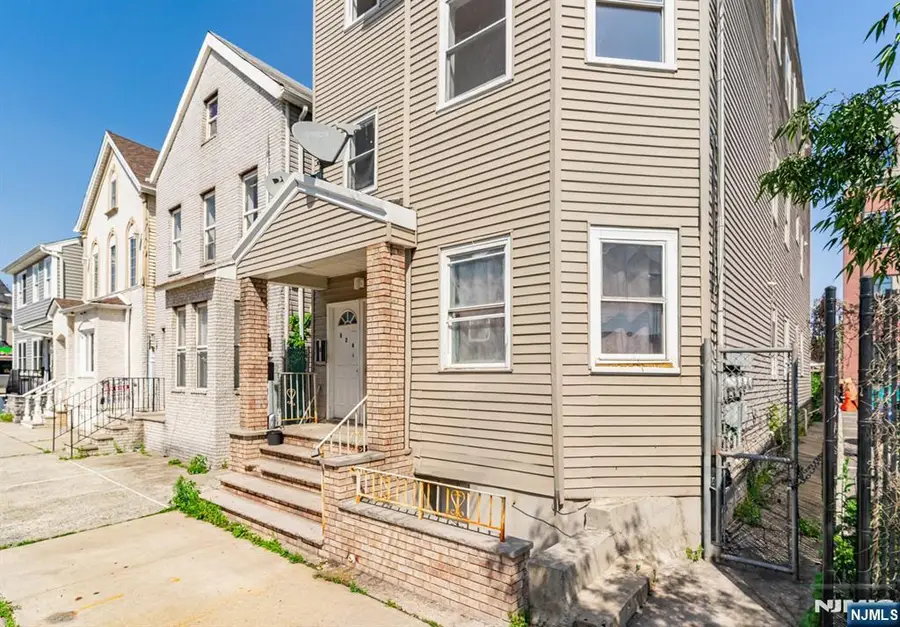 524 Mulberry Street, Newark, NJ 07114 - #2