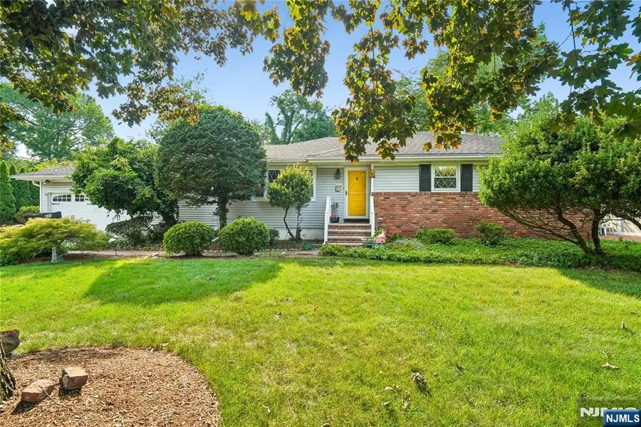 425 Beech Avenue, Paramus, NJ 07652 - #2