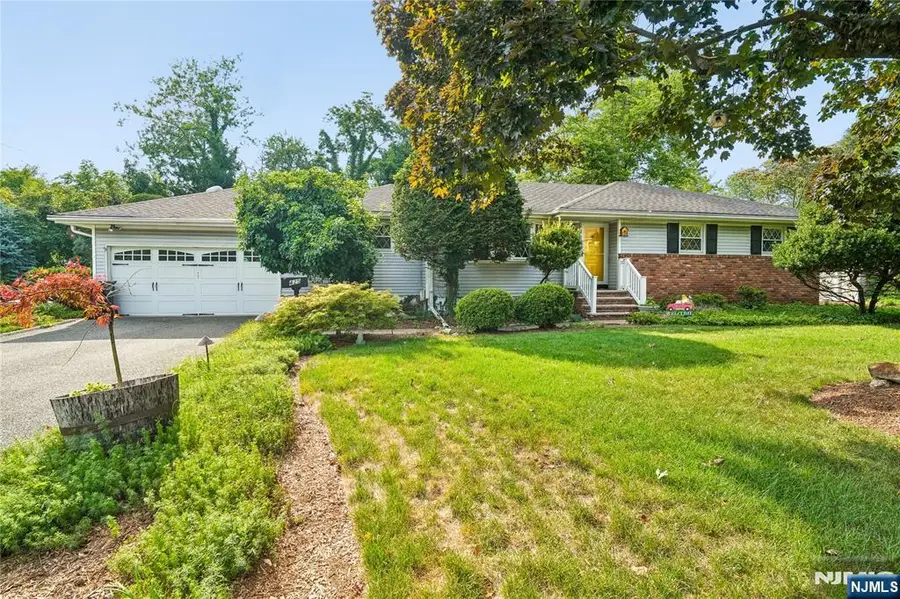 425 Beech Avenue, Paramus, NJ 07652 - #3