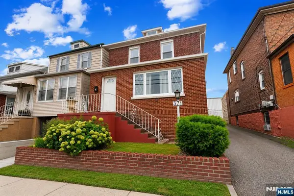 371 Park Avenue, Fairview, NJ 07022