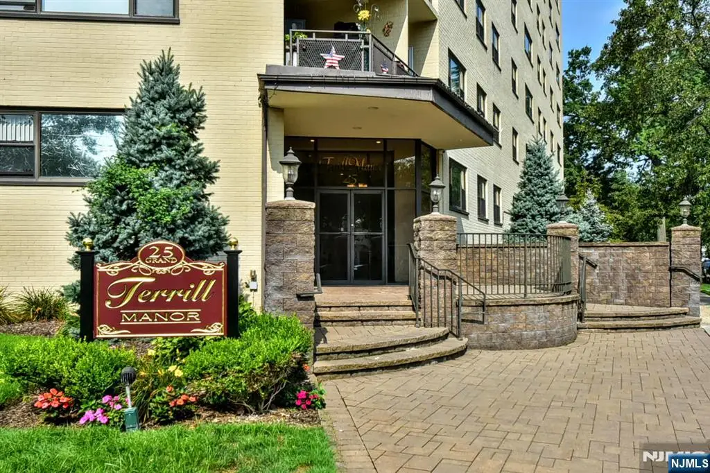 25 Grand Avenue 2J, Hackensack, NJ 07601 - #1