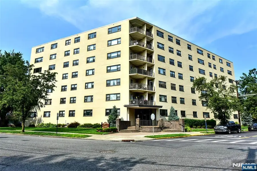 25 Grand Avenue 2J, Hackensack, NJ 07601 - #2