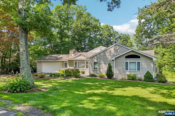 3 Beech Court, Hardyston, NJ 07460
