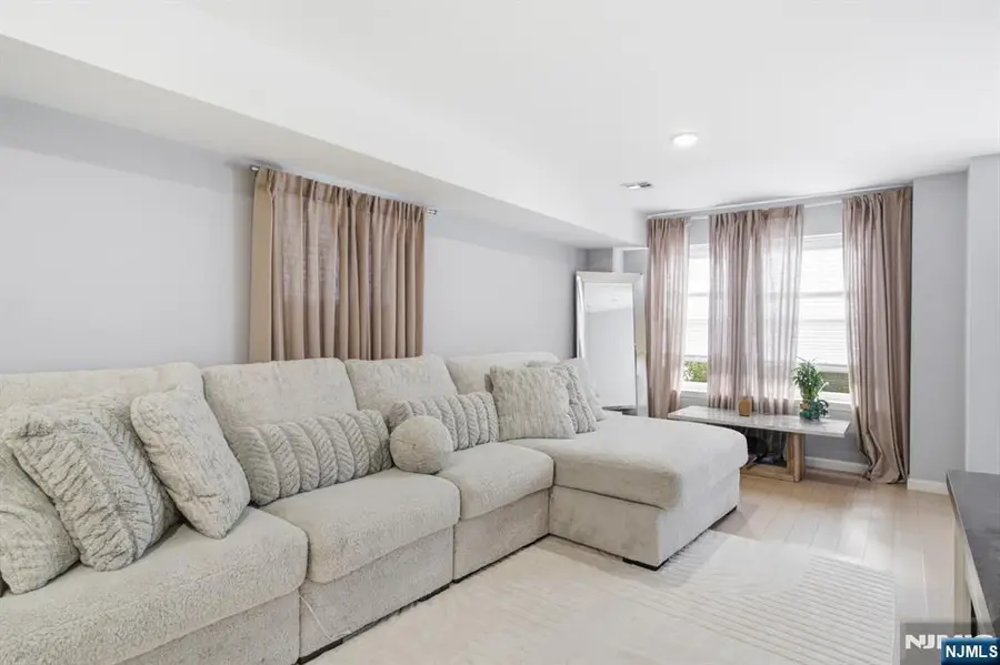 49 N 5th Street, Newark, NJ 07107 - #3