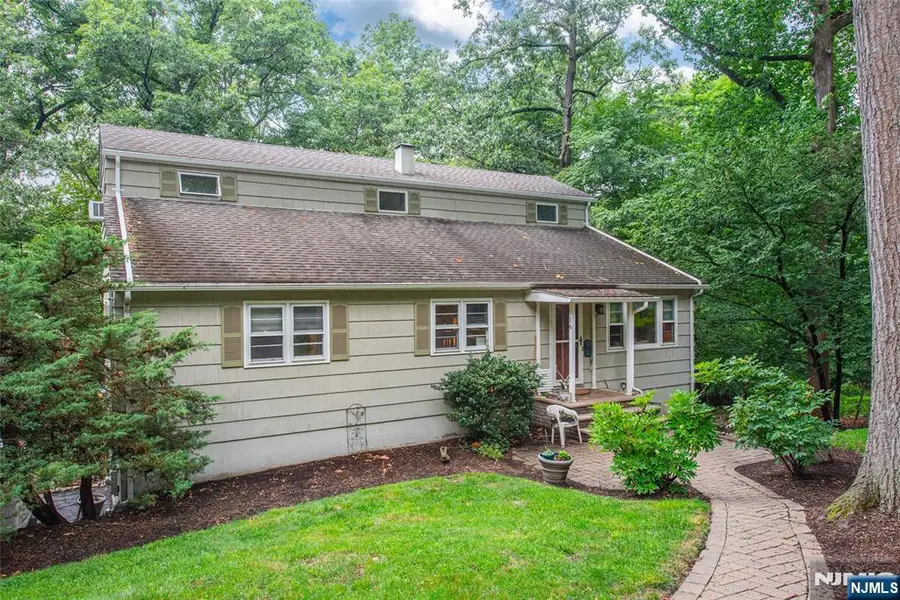 16 Pennsylvania Avenue, Montvale, NJ 07645 - #2