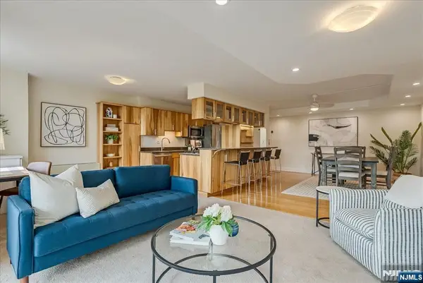 530 Valley Road 5M, Montclair, NJ 07043