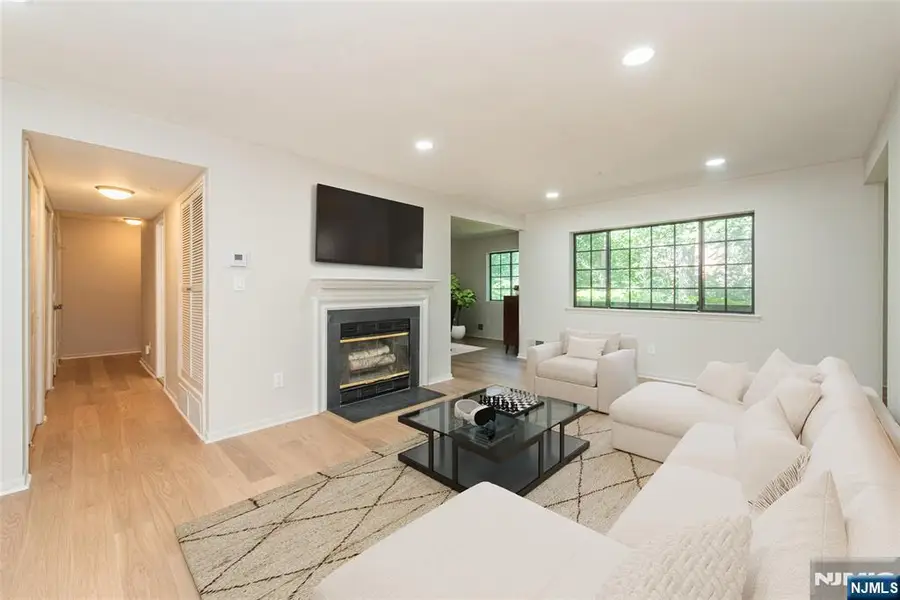 1208 Faulkner Court, Mahwah, NJ 07430 - #2