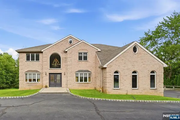 27 Sparrowbush Road, Mahwah, NJ 07430