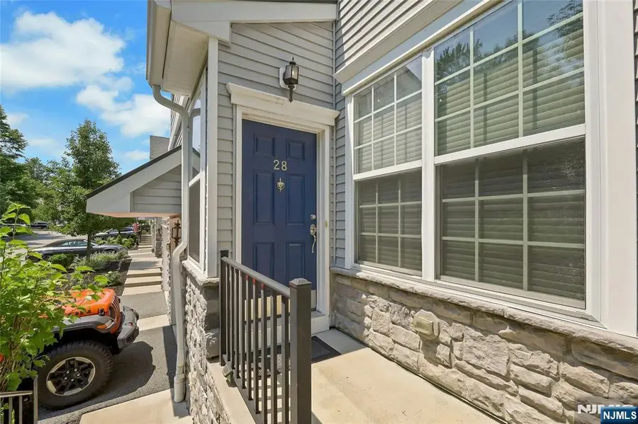 28 Masterson Court, Waldwick, NJ 07463 - #2