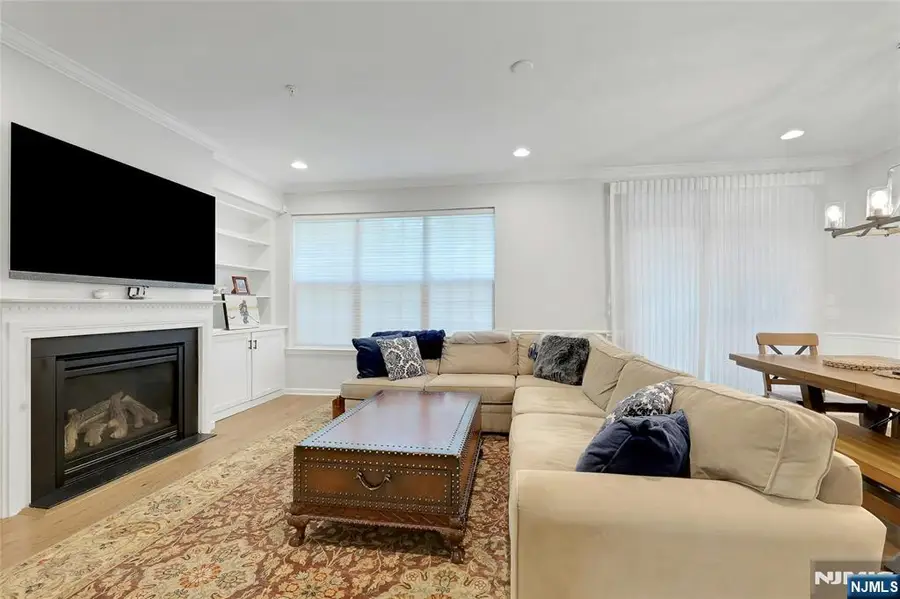 28 Masterson Court, Waldwick, NJ 07463 - #3