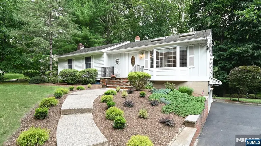 756 Sunset Terrace, Franklin Lakes, NJ 07417 - #3