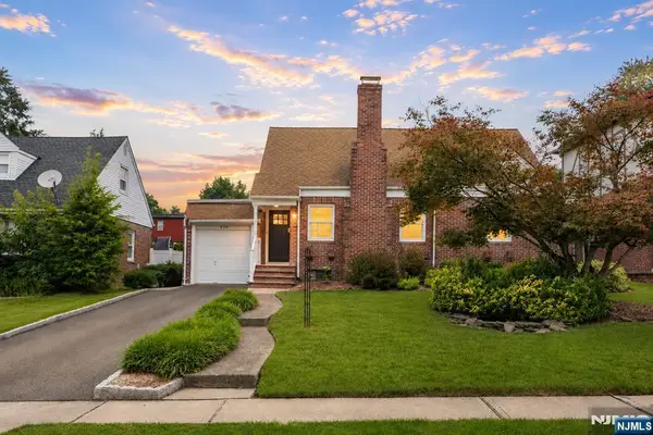 4-29 Summit Avenue, Fair Lawn, NJ 07410