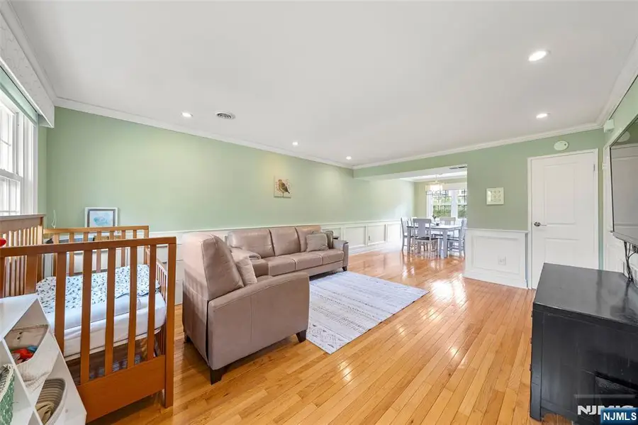 122 Parkview Drive 7, Teaneck, NJ 07666 - #3