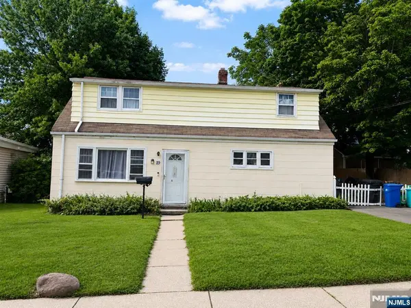 19 Lynne Avenue, Hawthorne, NJ 07506