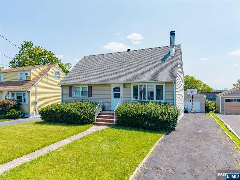 110 Patricia Place, Clifton, NJ 07012 - #1