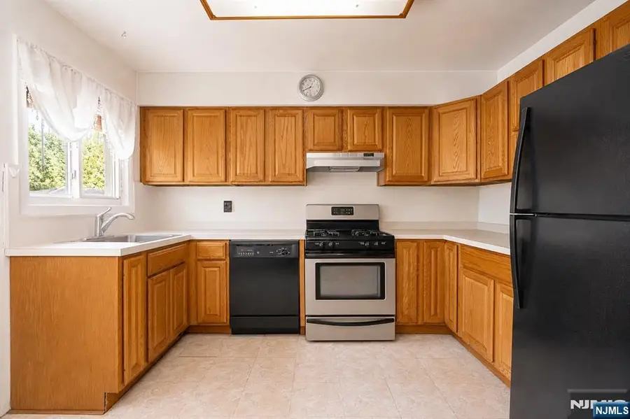 110 Patricia Place, Clifton, NJ 07012 - #2