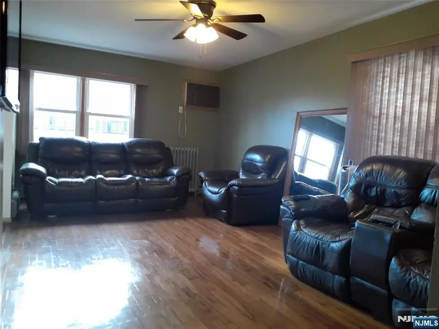 75 PRESTON Street, Ridgefield Park, NJ 07660 - #3
