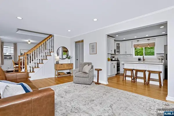 264 Lincoln Boulevard, Emerson, NJ 07630