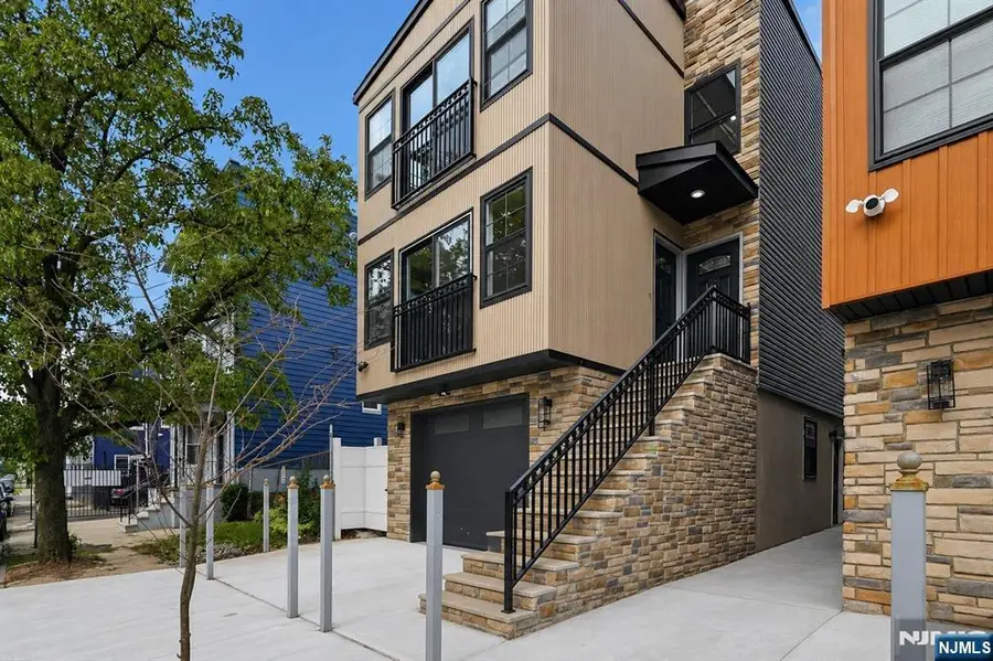 749 11th Street, Newark, NJ 07103 - #2