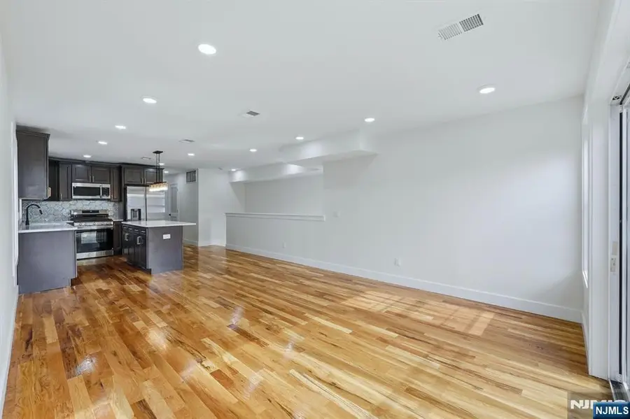 749 11th Street, Newark, NJ 07103 - #3