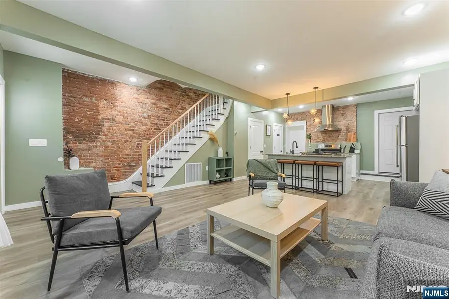 283 King Boulevard, Newark, NJ 07102 - #2