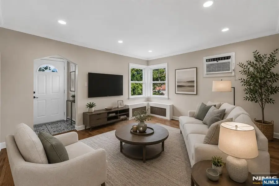 427 Kennedy Drive, Fairview, NJ 07022 - #2