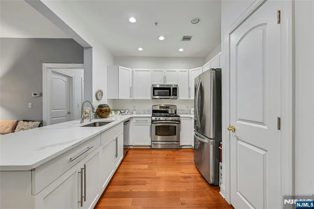 2107 Windsor Park Court 107, Englewood, NJ 07631 - #1