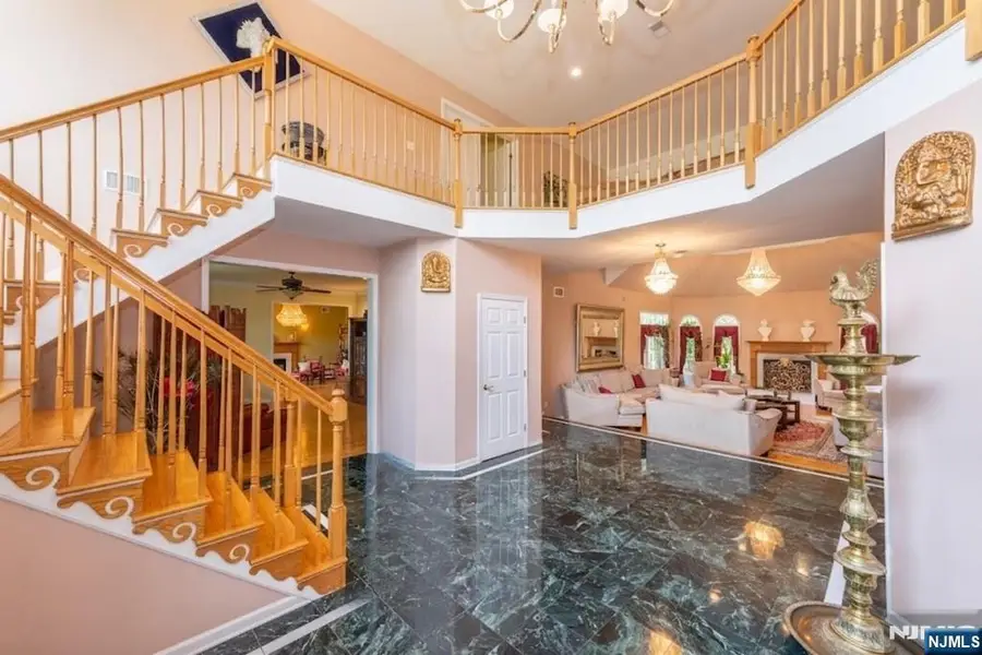 5 Raine Tree Court, Kinnelon, NJ 07405 - #2