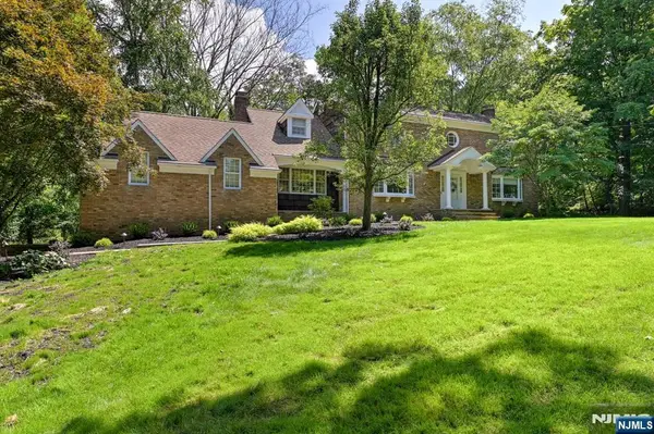 30 Cherry Tree Lane, Kinnelon Borough, NJ 07405
